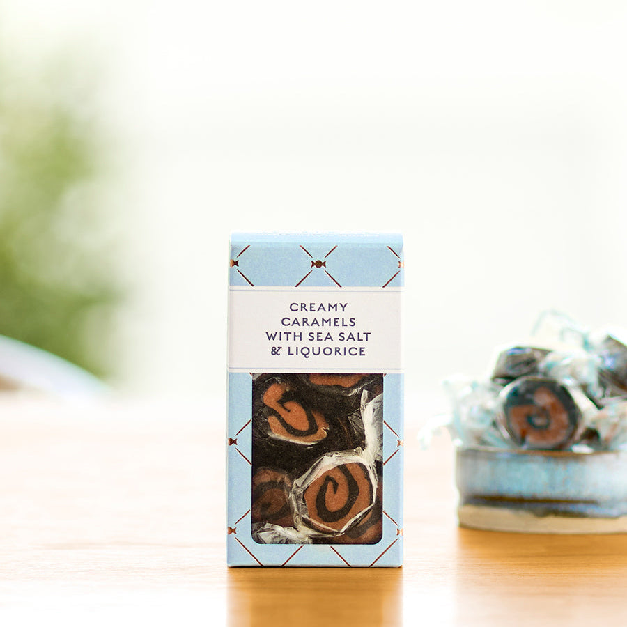 Klassiske Lakrids- og flødekarameller i Tiny fra Karamel Kompagniet