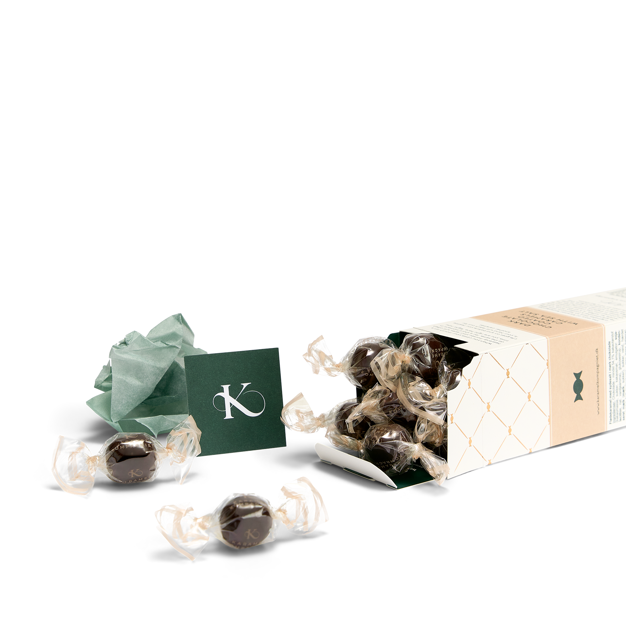 Chokoladeovertrukne saltkaramel kugler med mørk chokolade i E-æske der ligger ned med karamel kugler der flyder ud